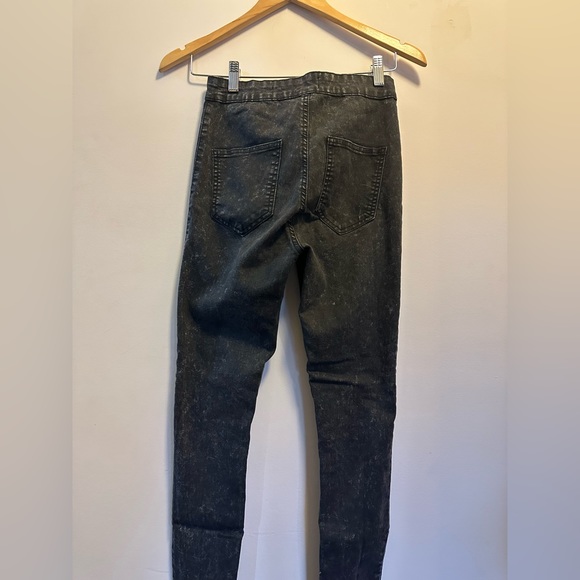 Black acid wash super skinny jeans size 4 - Picture 4 of 6